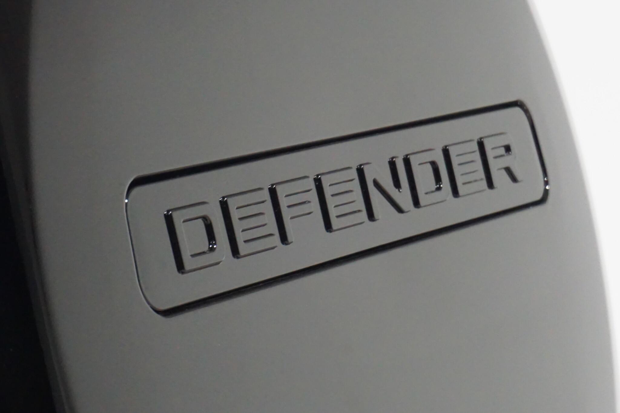 Land Rover Defender 110 3.0 D250 MHEV XS Edition SUV 5dr Diesel Auto 4WD Euro 6 (s/s) (250 ps)